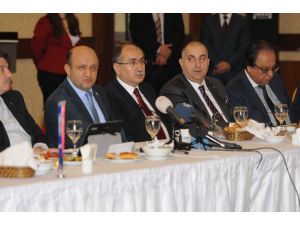 Bilim Sanayi Ve Teknoloji Bakanı Fikri Işık Manisalı Sanayicilerle Buluştu