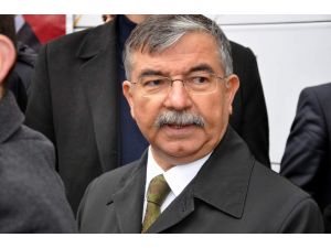 Milli Savunma Bakanı İsmet Yılmaz: