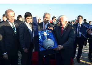 Arınç, Boyalıca Spor Tesislerini Açtı