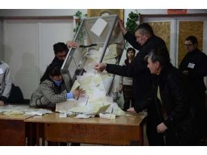 Kırım’da ’’Hayır’’ Oyu Neredeyse Yok Gibi