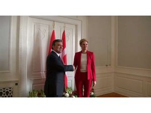 Gül’den Çifte Görüşme