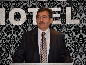 Bakan Güllüce, Çorluda Müteahhitlerle Bir Araya Geldi