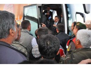 Bakan’dan İş Sözü