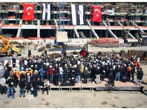 Yeni Yaş Yeni Stadın İnşaatında Kutlandı
