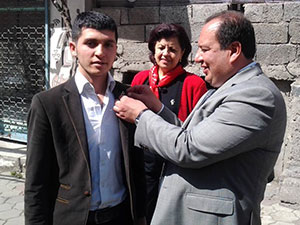 Yusuf Temizkan, Ev Ev Geziyor