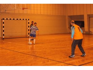 Yalovalı Antrenörler Hünerlerini Futsalda Sergiledi