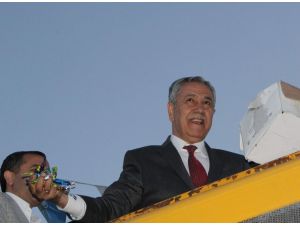 Arınç’tan Ercişlilere Mesir Macunu