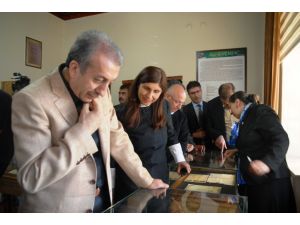 Bakan Eker’den Sezai Karakoç’a Telefon Sürprizi