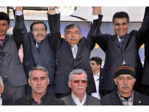 Bakan Yılmaz: “Bizim Kimseyle Kavgamız Yok, Biz Muhabbet Fedaileriyiz”