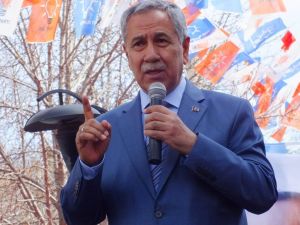 Arınç Kütahyada Muhalefete Yüklendi