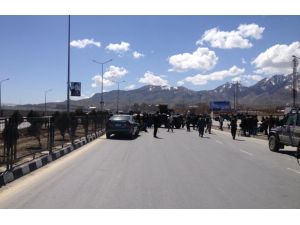 Kabil’de Seçim Komisyon Merkezine Bombalı Saldırı