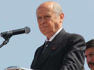 Bahçeli Reklamlara Çattı