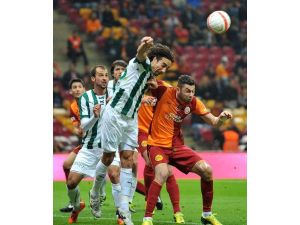 Aslan İkinci Yarıda Vuruldu