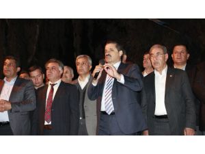 Bakan Çelik Ceylanpınar’da Halka Hitap Etti