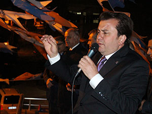 Karacaoğlan’da Ak Parti Çoşkusu