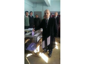 Eski Bakan Erdoğan Bayraktar Oyunu Trabzon’da Kullandı