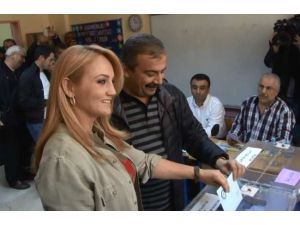 Sırrı Kendine Oy Veremedi