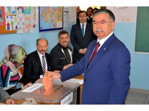 Milli Savunma Bakanı Yılmazın Oy Kullandığı Sandıktan Bbp Çıktı