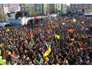 Ahmet Türk Seçim Zaferini Mardinlilerle Kutladı