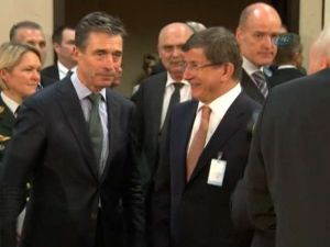 Davutoğlu Olağanüstü Zirveye Katıldı