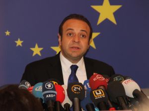 Bağıştan Ab Komisyonunun Raporuna Eleştiri