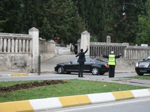 Başbakan Erdoğan, Annesinin Kabrini Ziyaret Etti