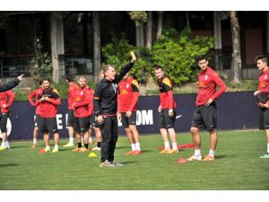 Galatasaray, Fenerbahçe’ye Bileniyor