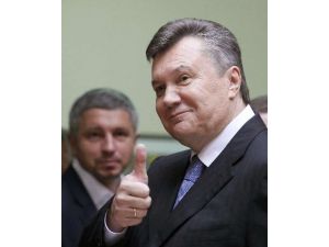 Vur Emrini Yanukoviç Vermiş