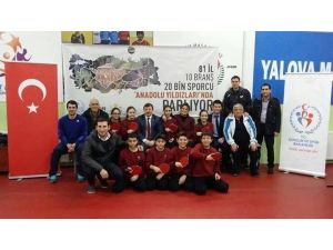Yalovalı Raketler, Yarı Final Müsabakalarına Damga Vurdu