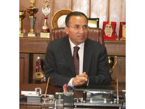 Adalet Bakanı Bekir Bozdağ: