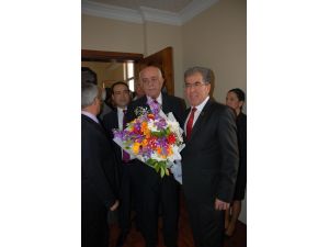 İskenderun’da 57 Yıl Sonra Belediyeyi İktidar Partisi Kazandı