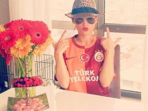 Yenge’den Derbi Pozu