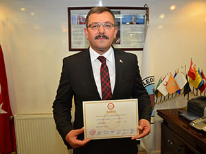 Başkan Aydın, Mazbatasını Aldı