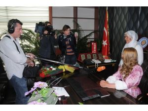 Cizre Belediye Başkanı Leyla İmret Mazbatasını Aldı