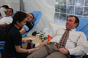 Polisler Kan Bağışında Bulundu