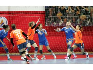 Henbol Bayanlar Süper Lig Play-off Yarı Final