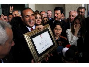 Mazbatasına Kavuştu