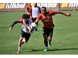 Selçuk Ve Drogba...