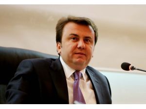 İlk Meclis Gülümseten Görüntülerle Başladı