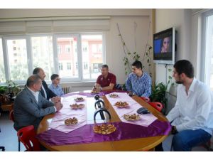 Tofaşlı Basketbolcular Öğrencilerle Buluştu