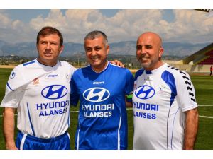 Şöhretlerden Futbol Şöleni