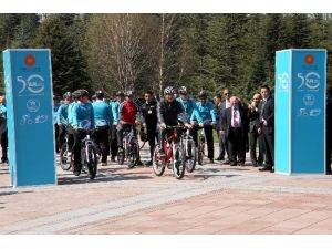 Cumhurbaşkanı Bisiklet Sürdü