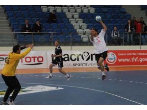 Hentbol Erkekler Süper Lig Play-off Çeyrek Finali