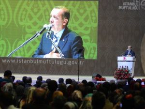 Konuşmasına Ara Vermek Zorunda Kaldı