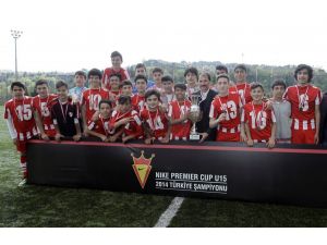 Nıke Premıer Cup U15in Şampiyonu Boluspor Oldu