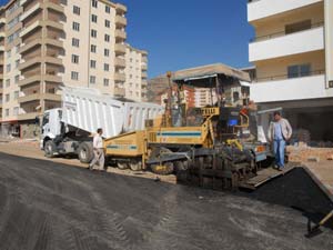 Asfalt Serimi Devam Ediyor