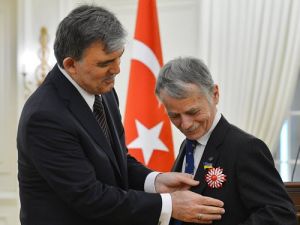 Gül’den Kırım Tatar Meclisi Eski Başkanı Kırımoğlu’na Cumhuriyeti Nişanı