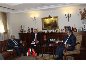 Bakan Eroğlu Irak Büyükelçisi’ni Kabul Etti