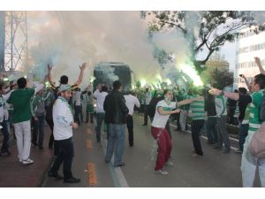 Bursaspor Stadyuma Şampiyon Gibi Geldi