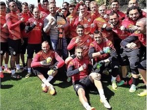 Gökhan Saki G.saray Antrenmanında